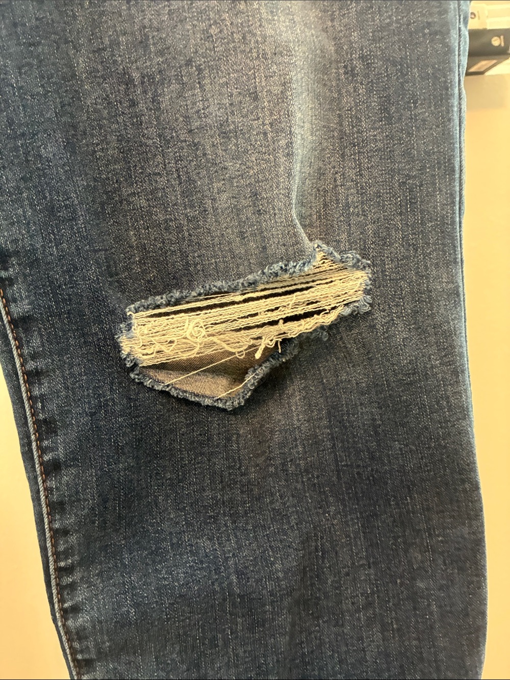 Hudson High Rise Jeans - Picture 6 of 13